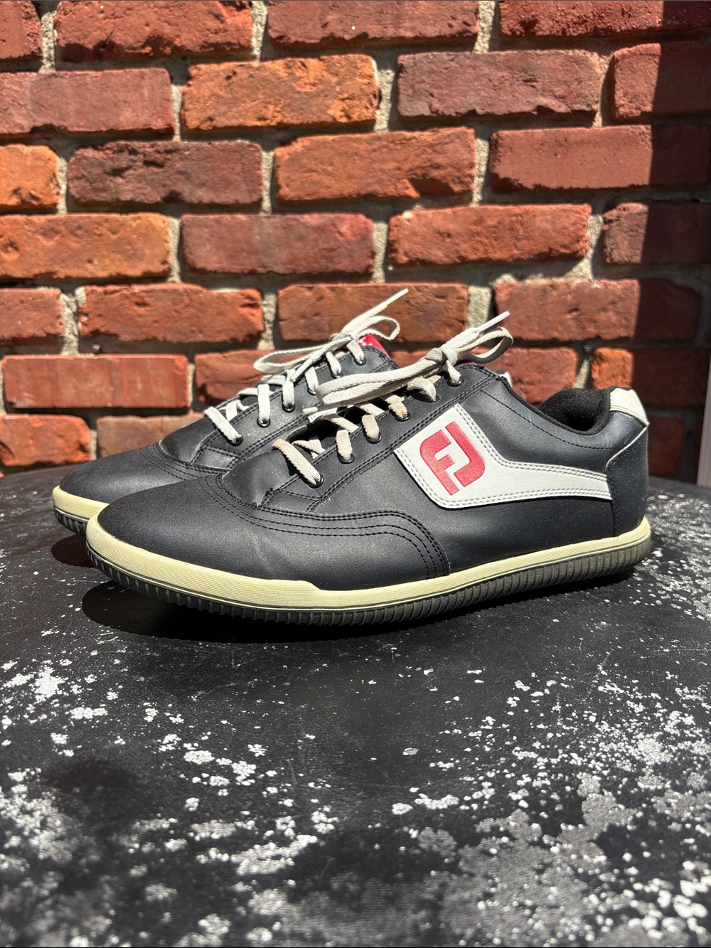 Men's FootJoy  GreenJoy Spikeless Black Golf Lace-Up Sneakers - size 10.5 M